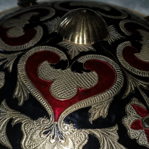 Brass Swords & Shield - Picture 12 of 14